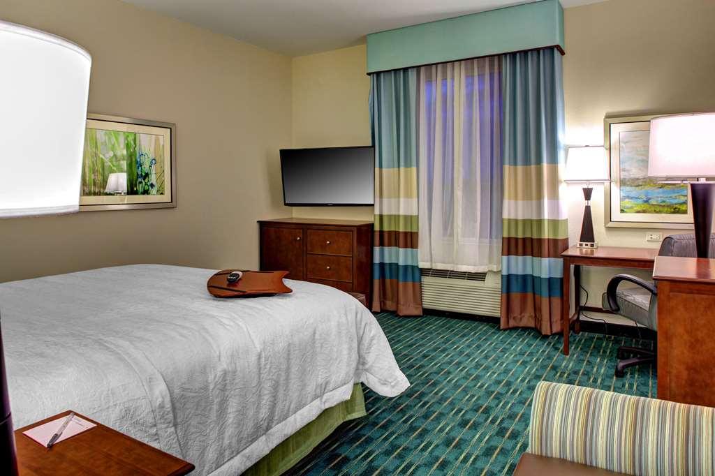 Hampton Inn And Suites Coconut Creek West Dixie Bend Room photo